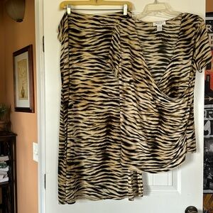 Judith Hart Collection - 2 piece skirt and blouse